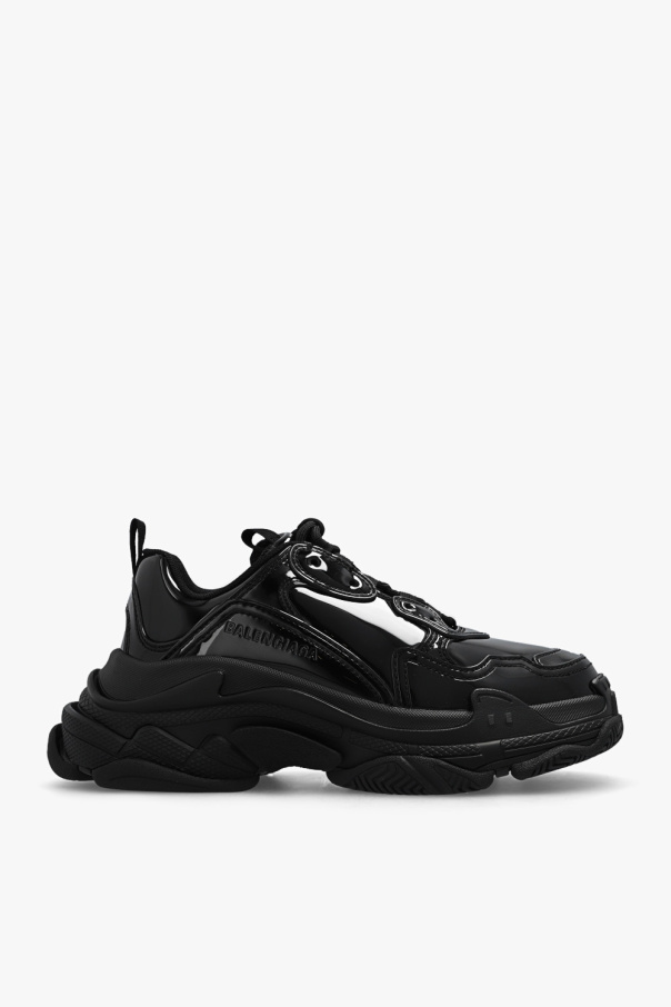 he risk of transmitting coronavirus when running is extremely low -  SchaferandweinerShops Germany - Black 'Triple S' sneakers Balenciaga